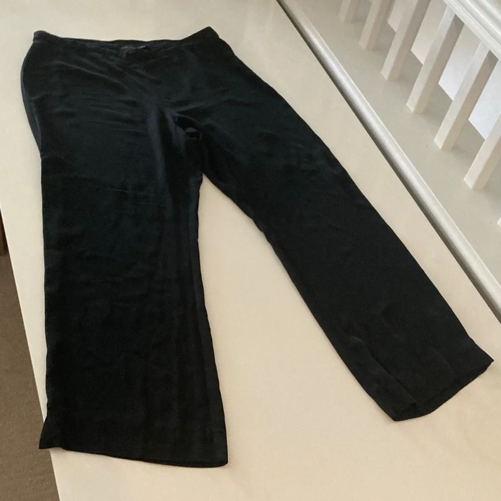 Eileen Fisher 100% Silk Crepe Black Side Zip Trouser Pants Size 8 Petite